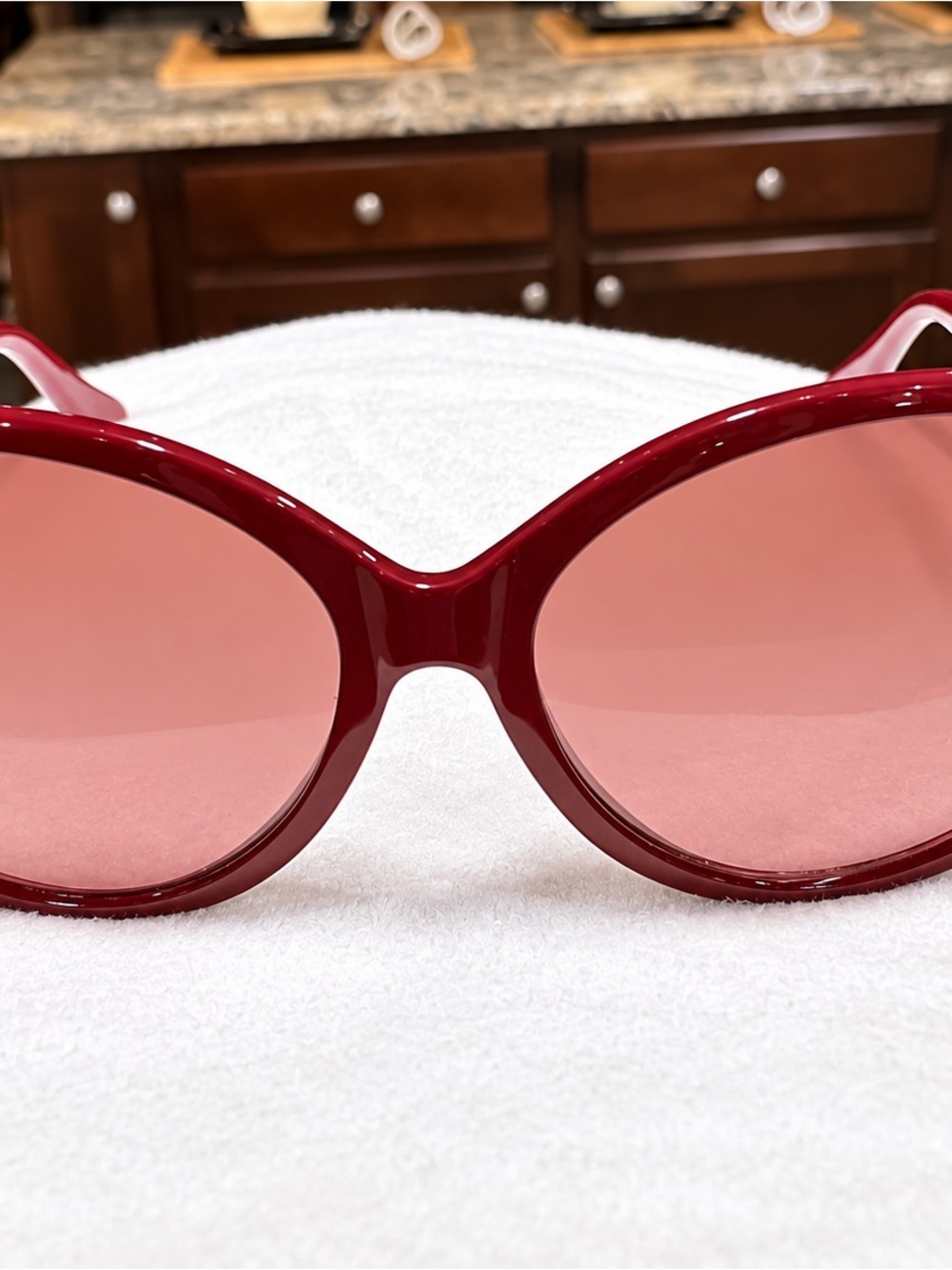 Coach HC8115 Blaine Garnet Oversized Sunglasses 57-15-140 Case Box